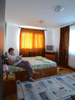 Проживание в семье Vila Madudu Вэлени-де-Мунте Двухместный номер с 1 кроватью и общей ванной комнатой-7